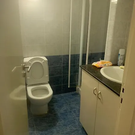 Luxury Apartment *