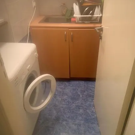 Luxury Apartment *